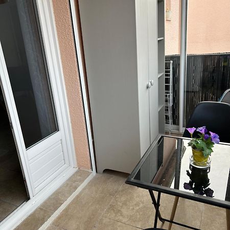 Studio Climatise Proche Port Et Plages La Londe-les-Maures Exterior photo