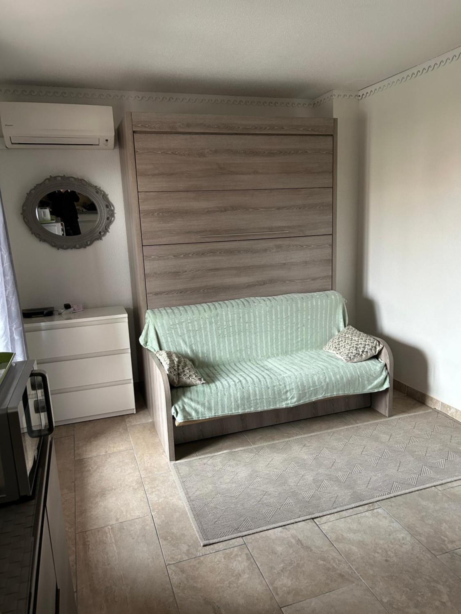 Studio Climatise Proche Port Et Plages La Londe-les-Maures Exterior photo